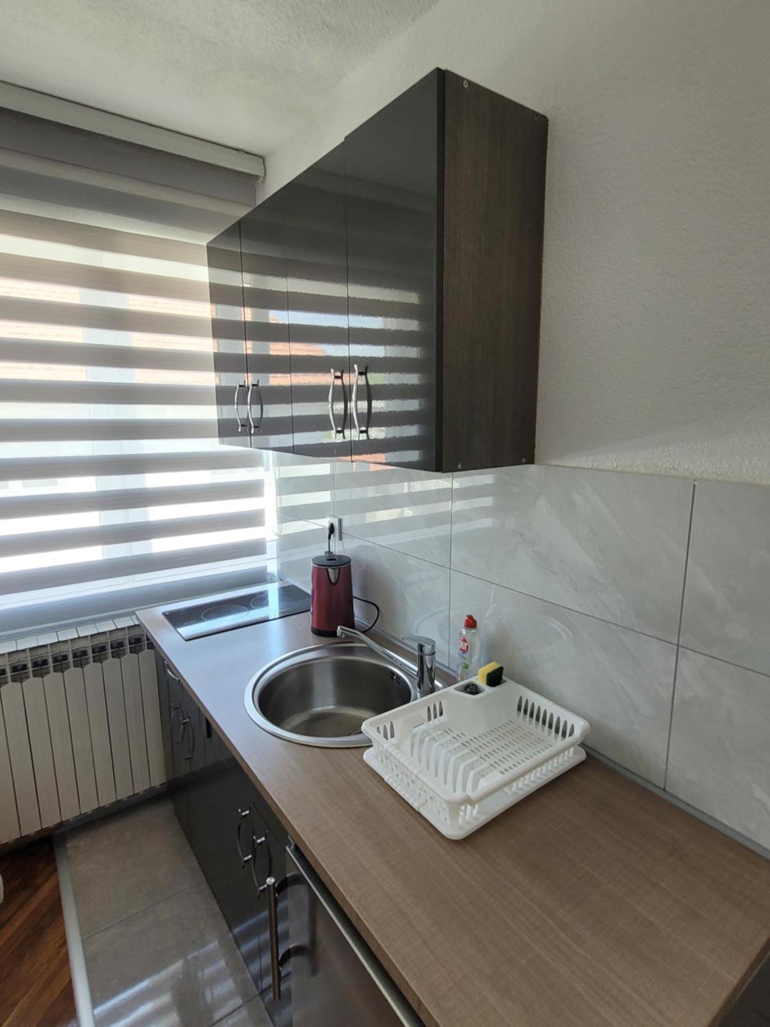 Apartmani Elegance Тузла Екстериор снимка