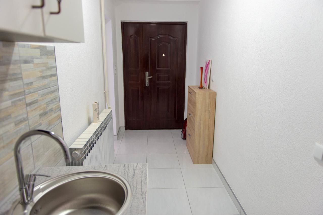 Apartmani Elegance Тузла Екстериор снимка