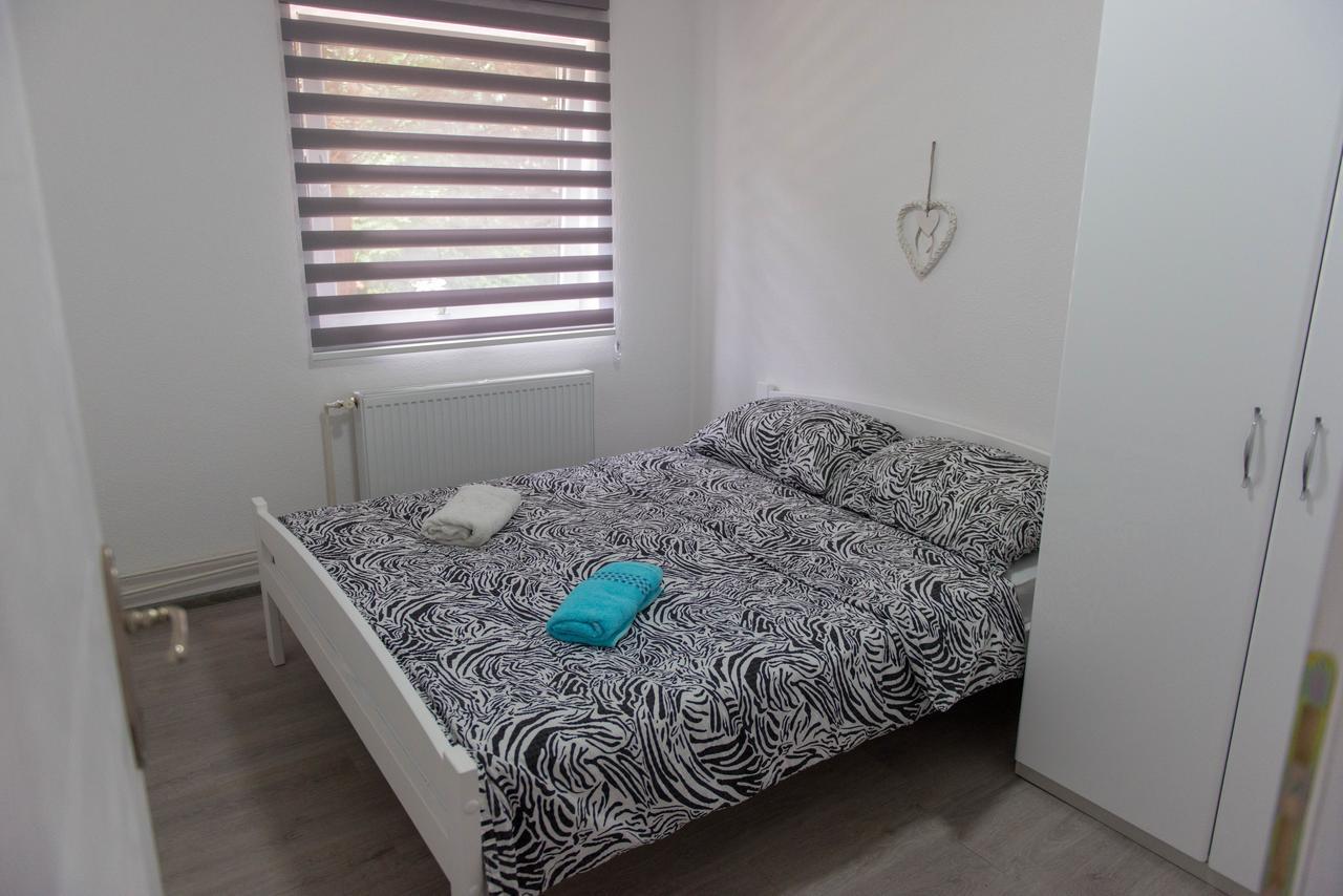 Apartmani Elegance Тузла Екстериор снимка