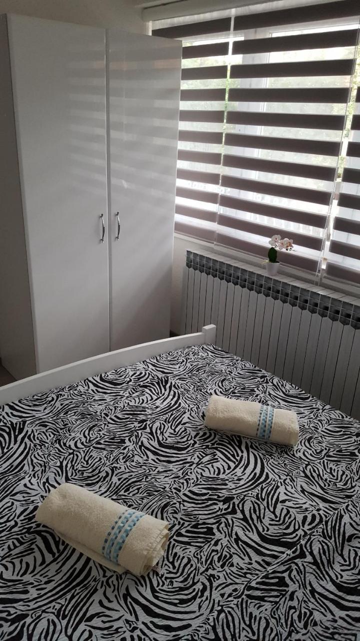 Apartmani Elegance Тузла Екстериор снимка